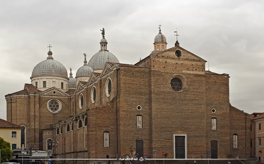 کلیسای سانتا گیوستینا (ایتالیا) - بزرگترین کلیساهای جهان 