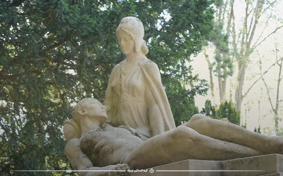 قبرستان پرلاشز - پاریس گردی
