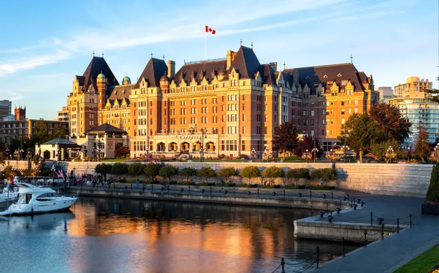 بررسی معروف‌ترین هتل‌های کانادا + قیمت