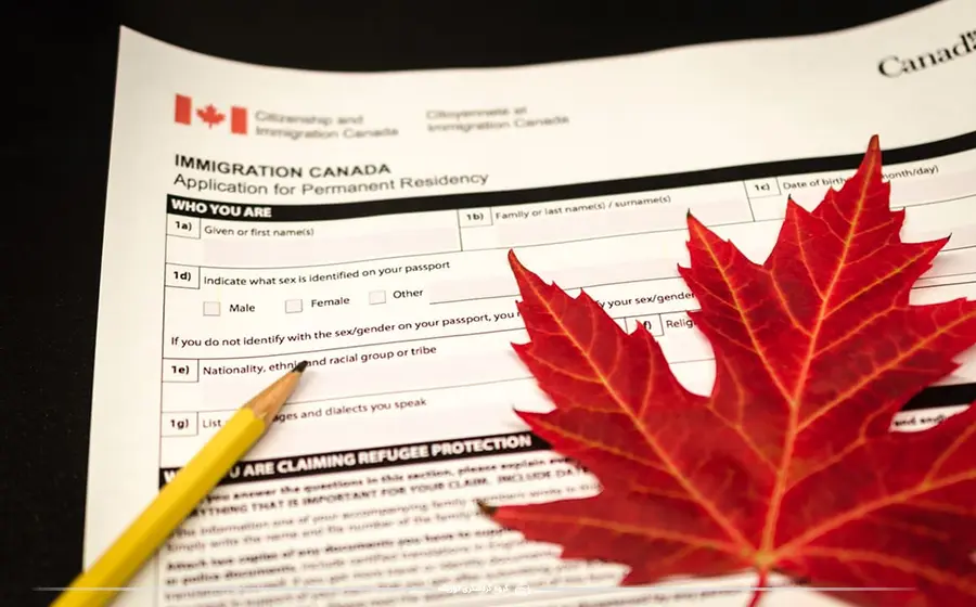 مدارک مالی برای ویزای توریستی کانادا