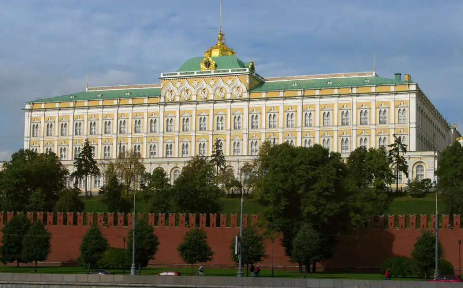 کاخ کرملین در محاصره! آیا تاریخ در مسکو تکرار می‌شود؟
