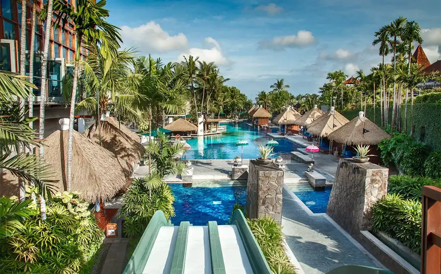 هتل‌های بالی تجربه‌ای خاص در اقیانوس و جنگل‌