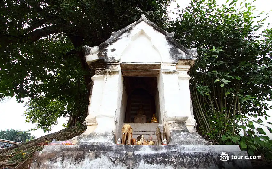 وات نوی کوچکترین معبد در تایلندWat Noy - معابد تایلند