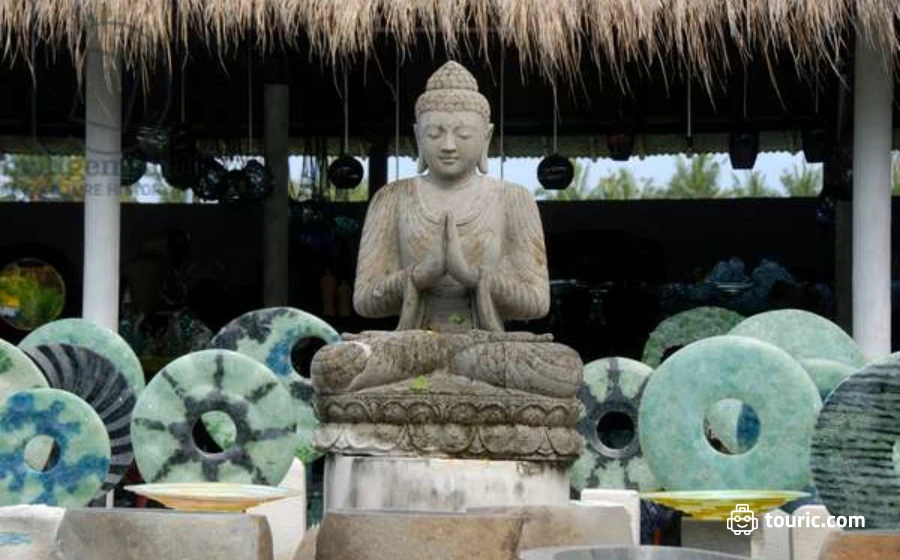 مجسمه‌های سنگی - سوغات بالی