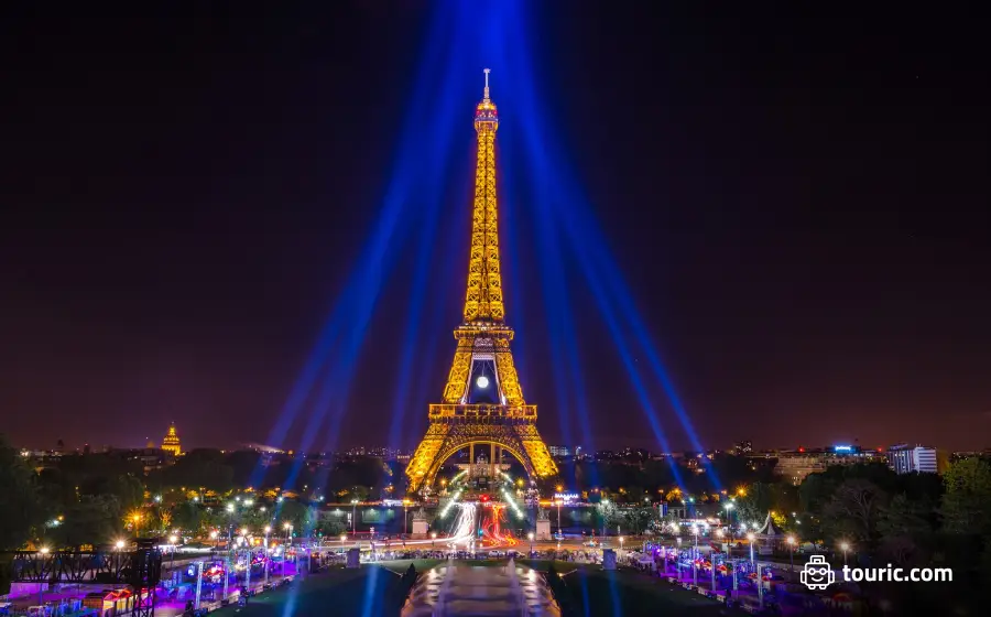 برج ایفل؛ نماد پاریس