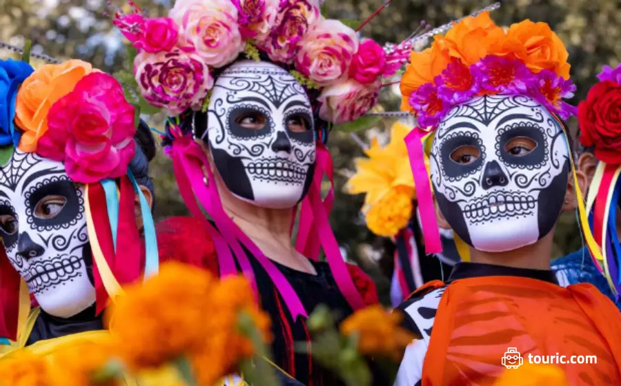 13.فستیوال روز مردگان (Dia de los Muertos) – مکزیک