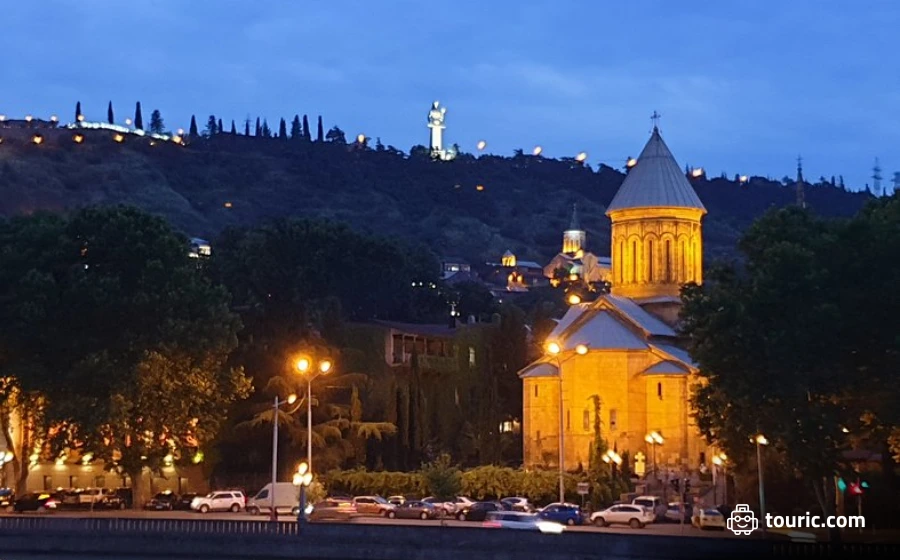 کلیسای سیونی تفلیس - شهر قدیم تفلیس
